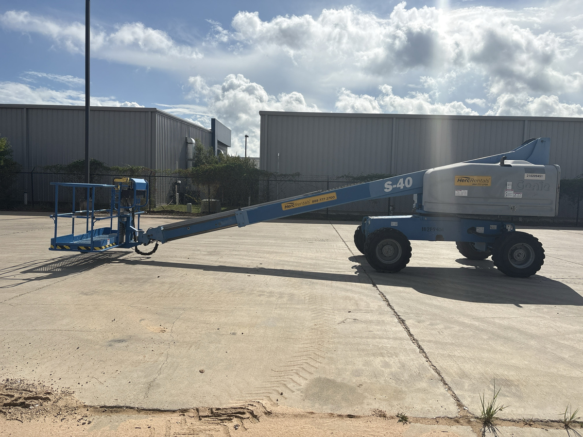 2017 Genie S-40-2