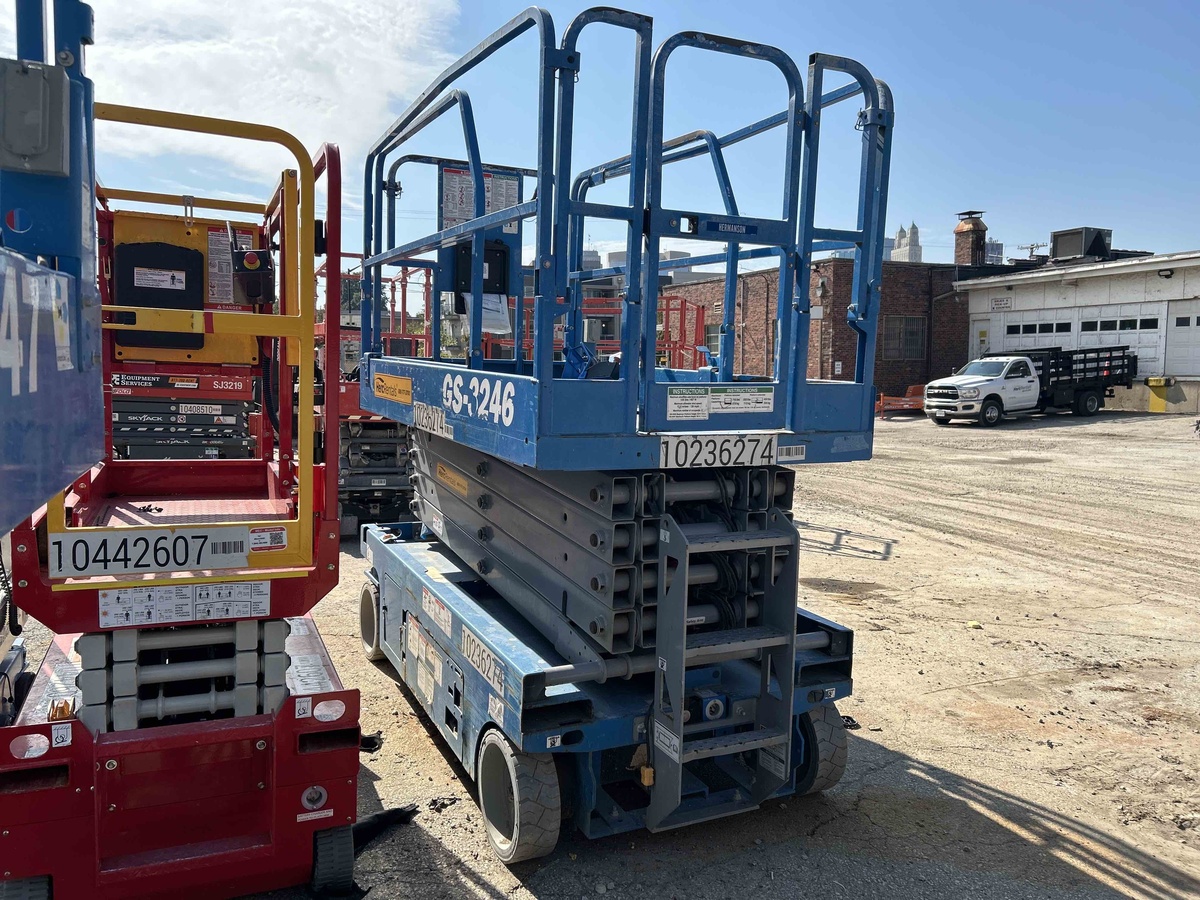 2018 Genie GS-3246-2