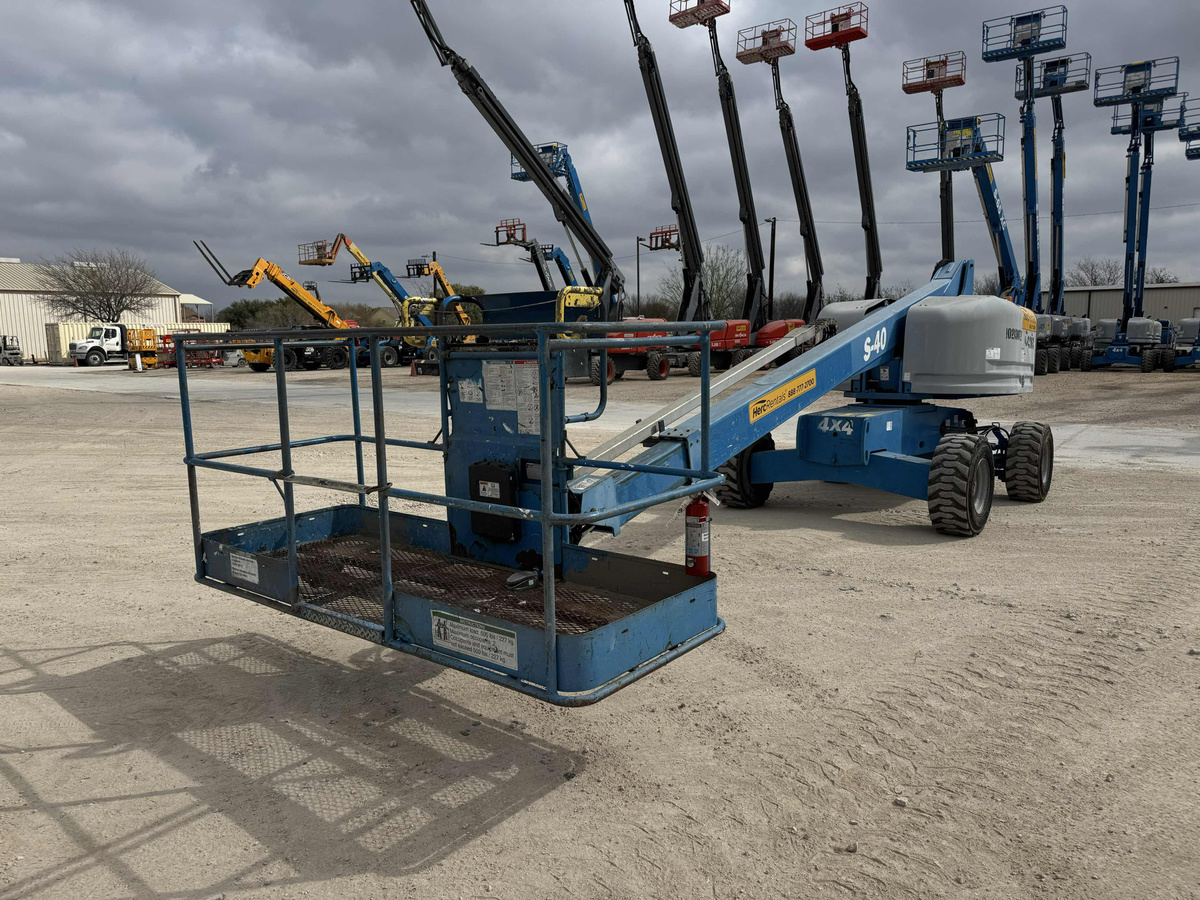 2017 Genie S-40