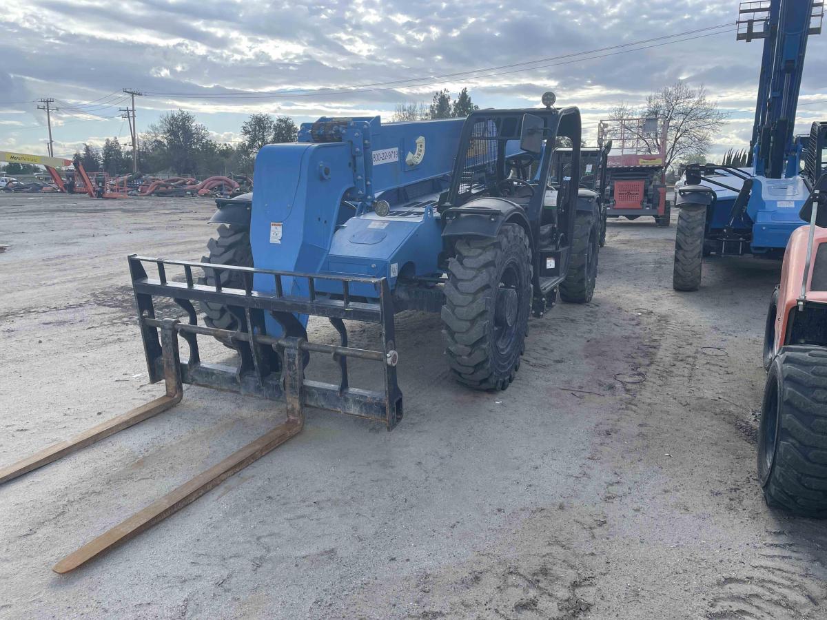 2018 Genie GTH 844