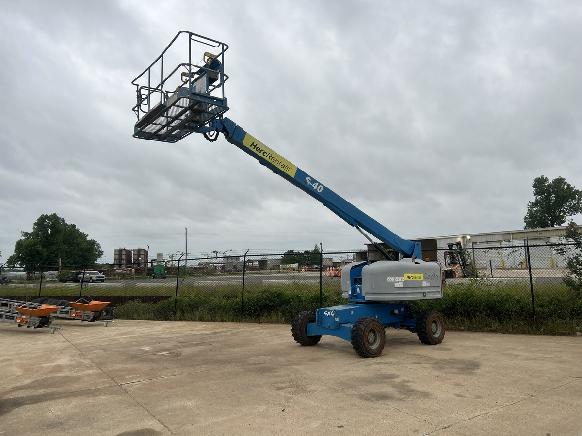 2018 Genie S-40