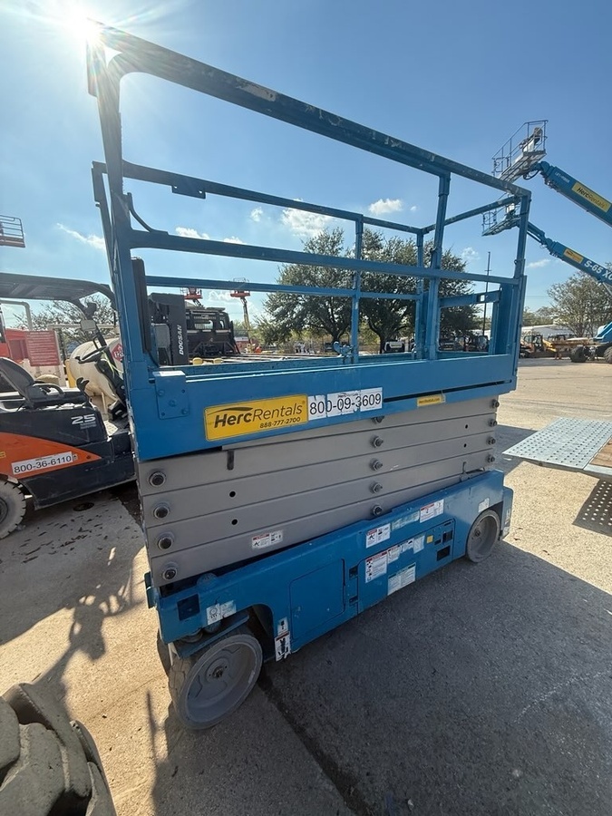 2016 Genie GS-3232-8