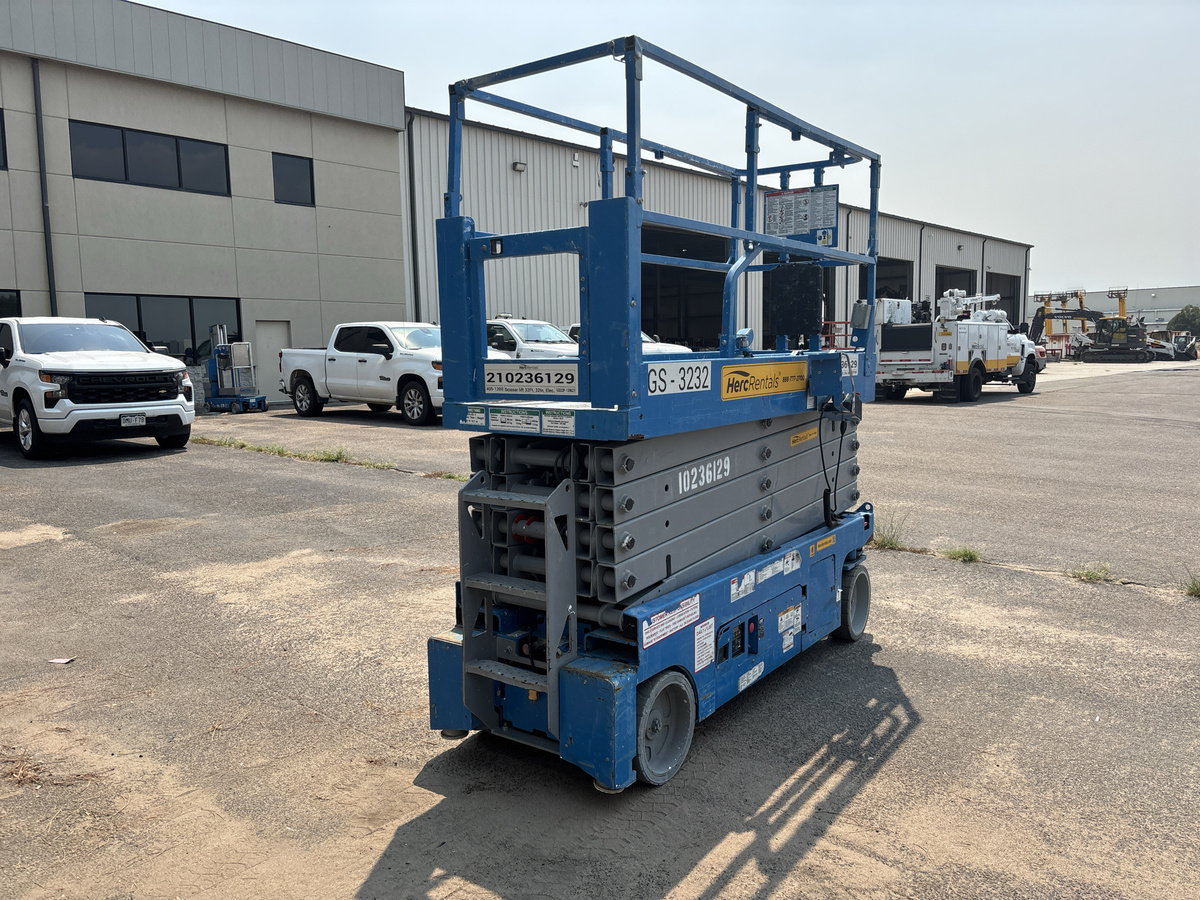 2018 Genie GS-3232-5