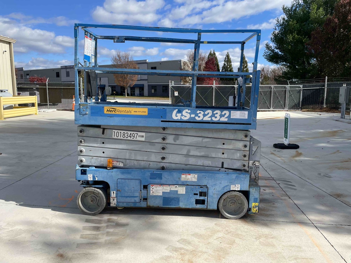 2016 Genie GS-3232-2