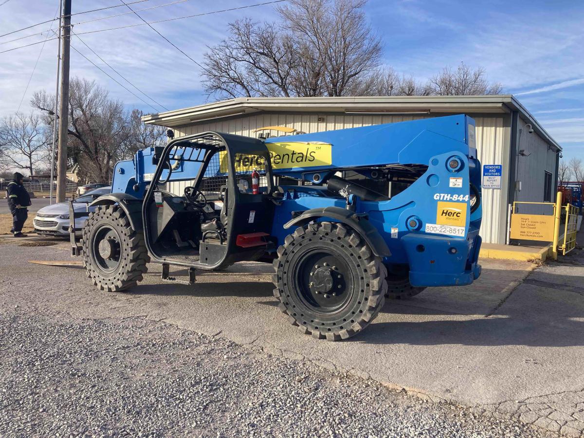 2018 Genie GTH 844