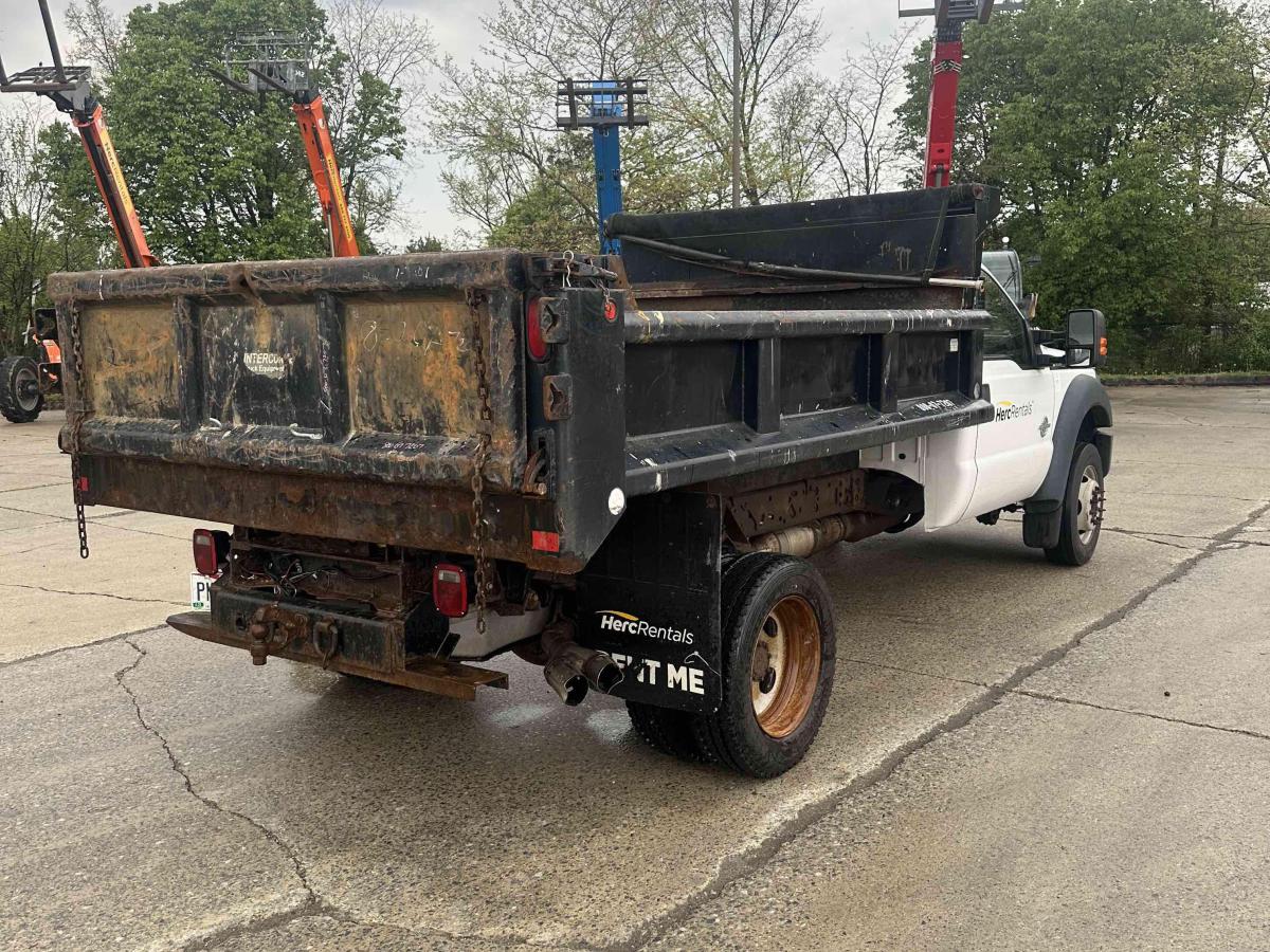 2016 Ford F550-3