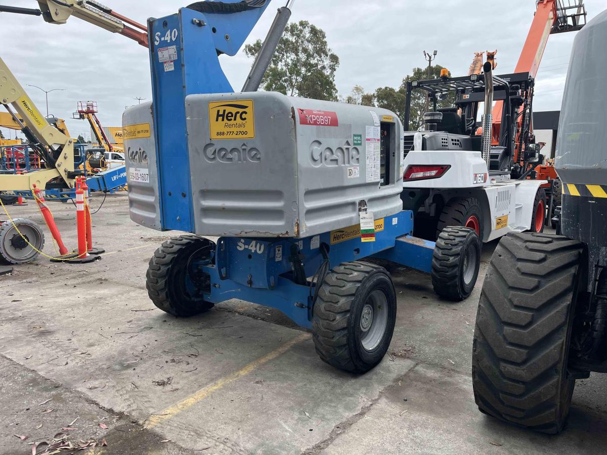 2016 Genie S-40