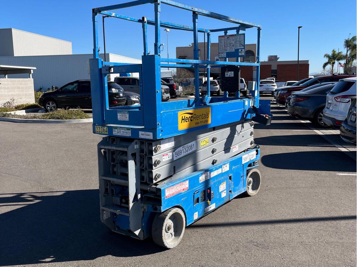 2017 Genie GS-2632