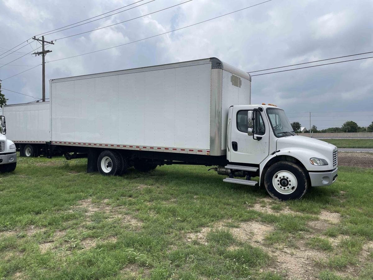 2021 Freightliner M2106