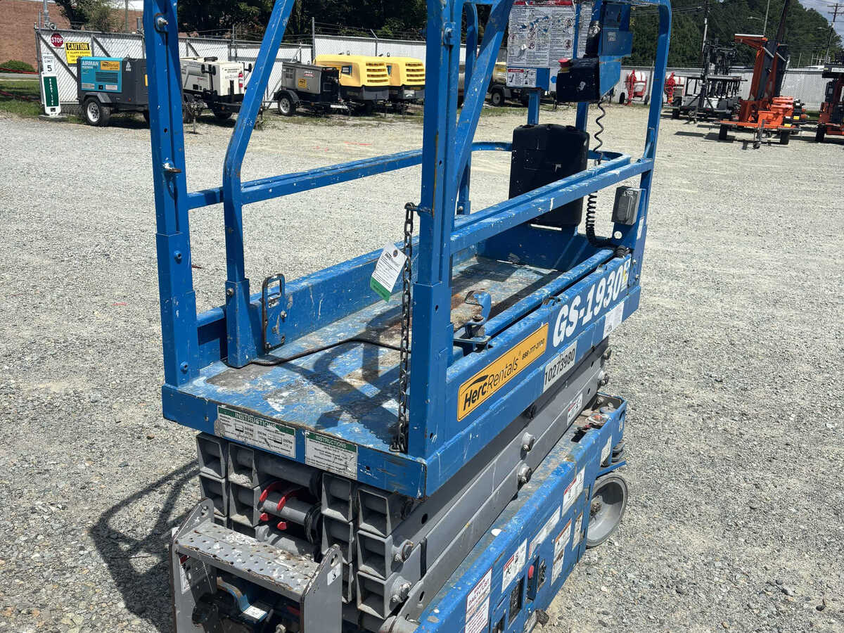 2019 Genie GS-1930