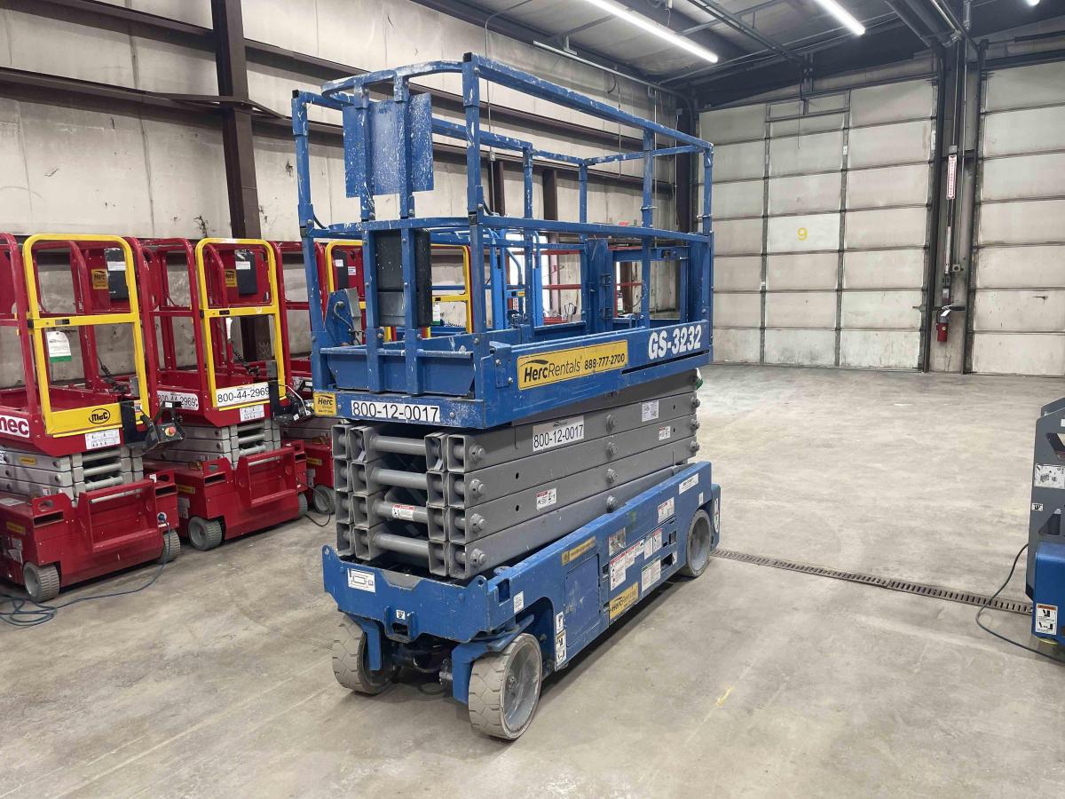 2016 Genie GS-3232
