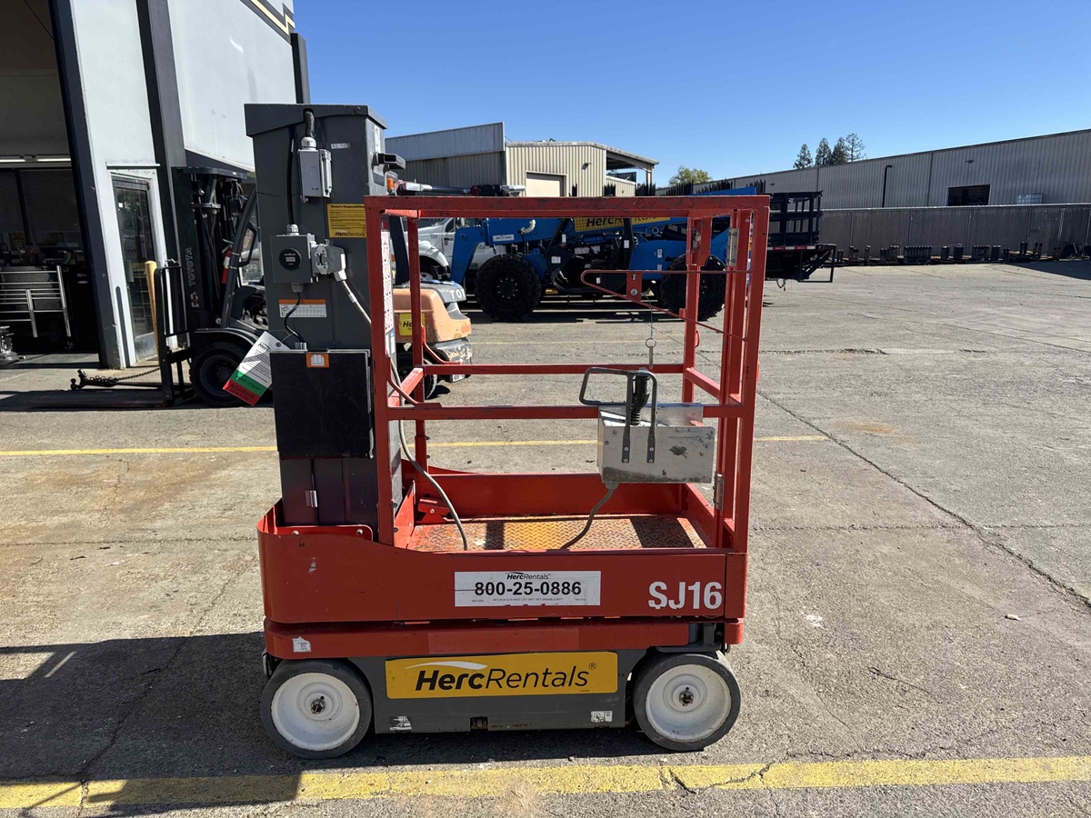 2019 Skyjack SJ16-3