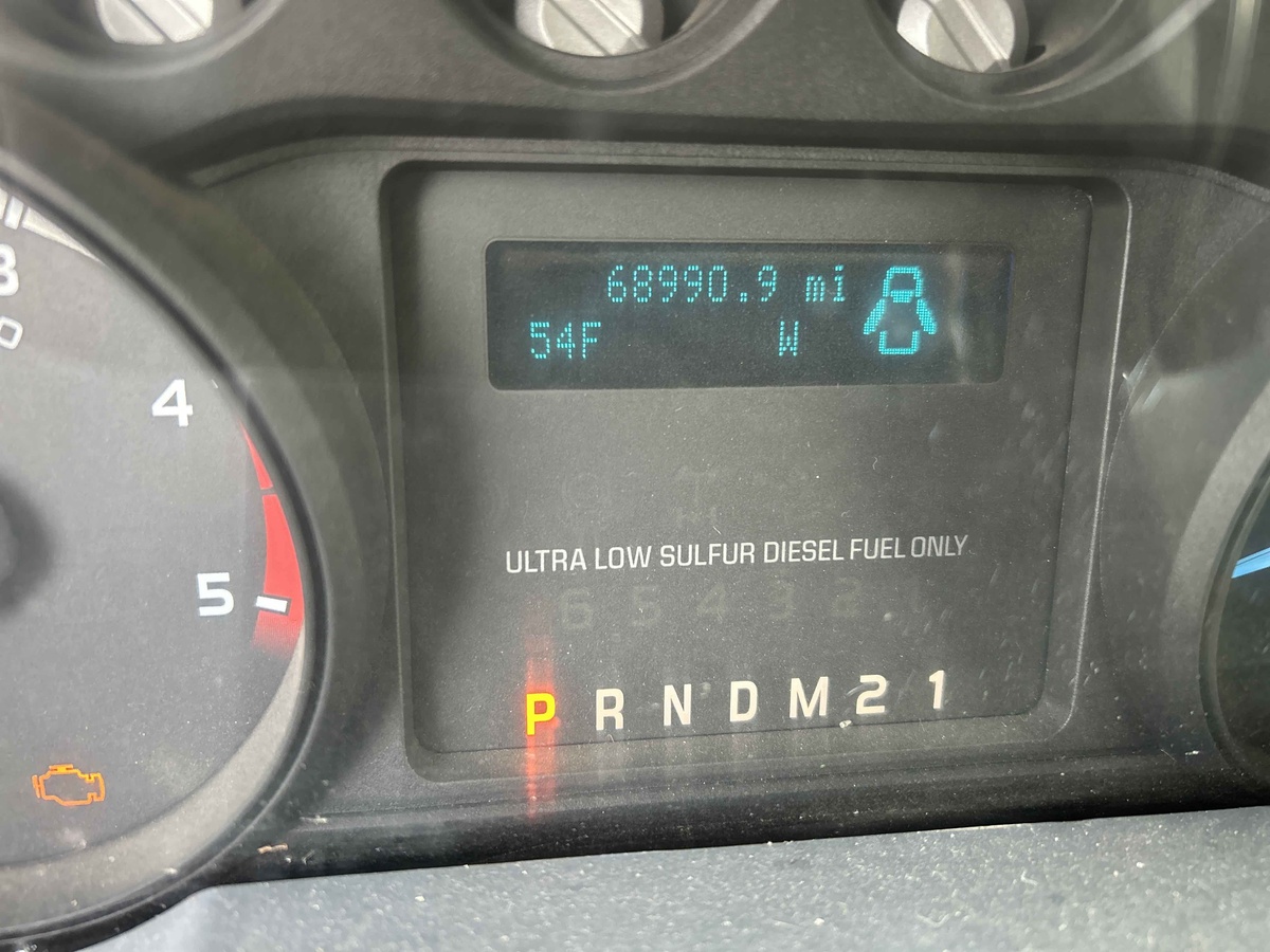 2016 Ford F550-9