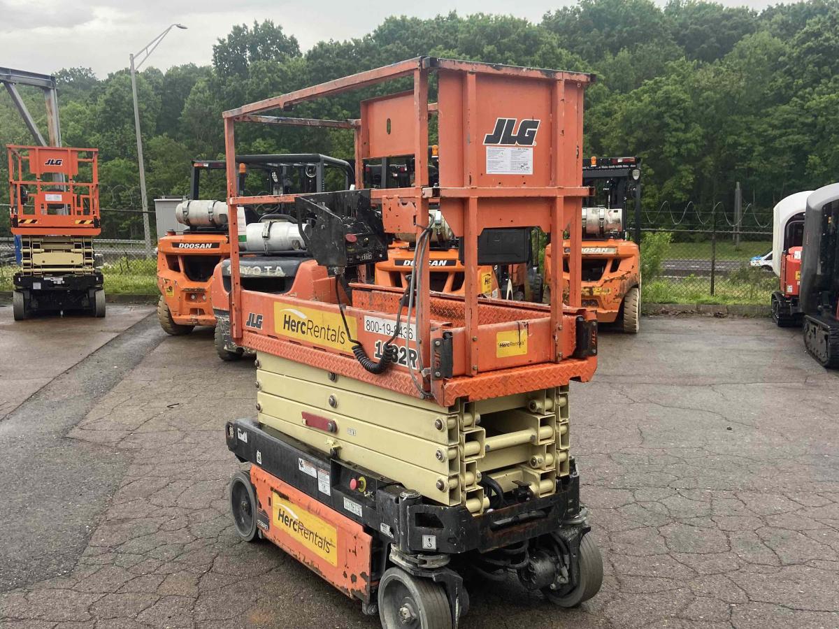 2018 JLG 1932R