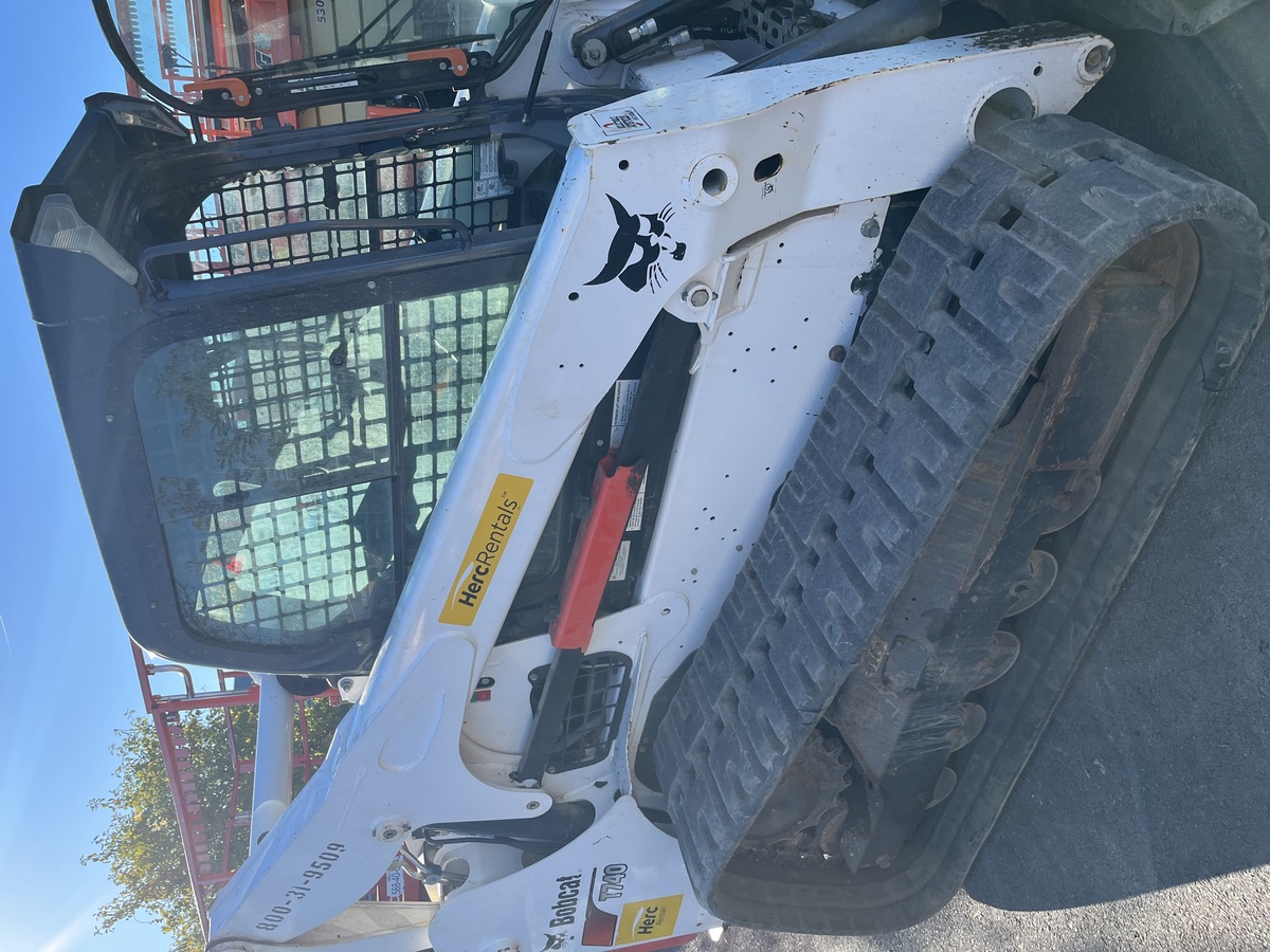 2021 Bobcat T740