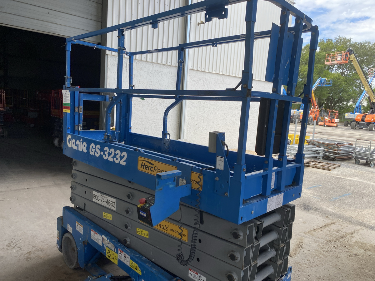 2019 Genie GS-3232-13