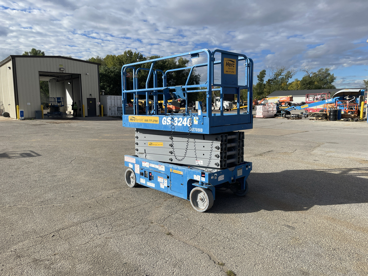 2019 Genie GS-3246
