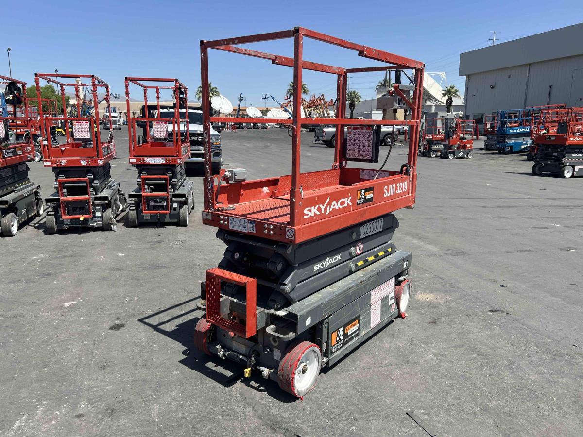 2017 Skyjack SJ3219