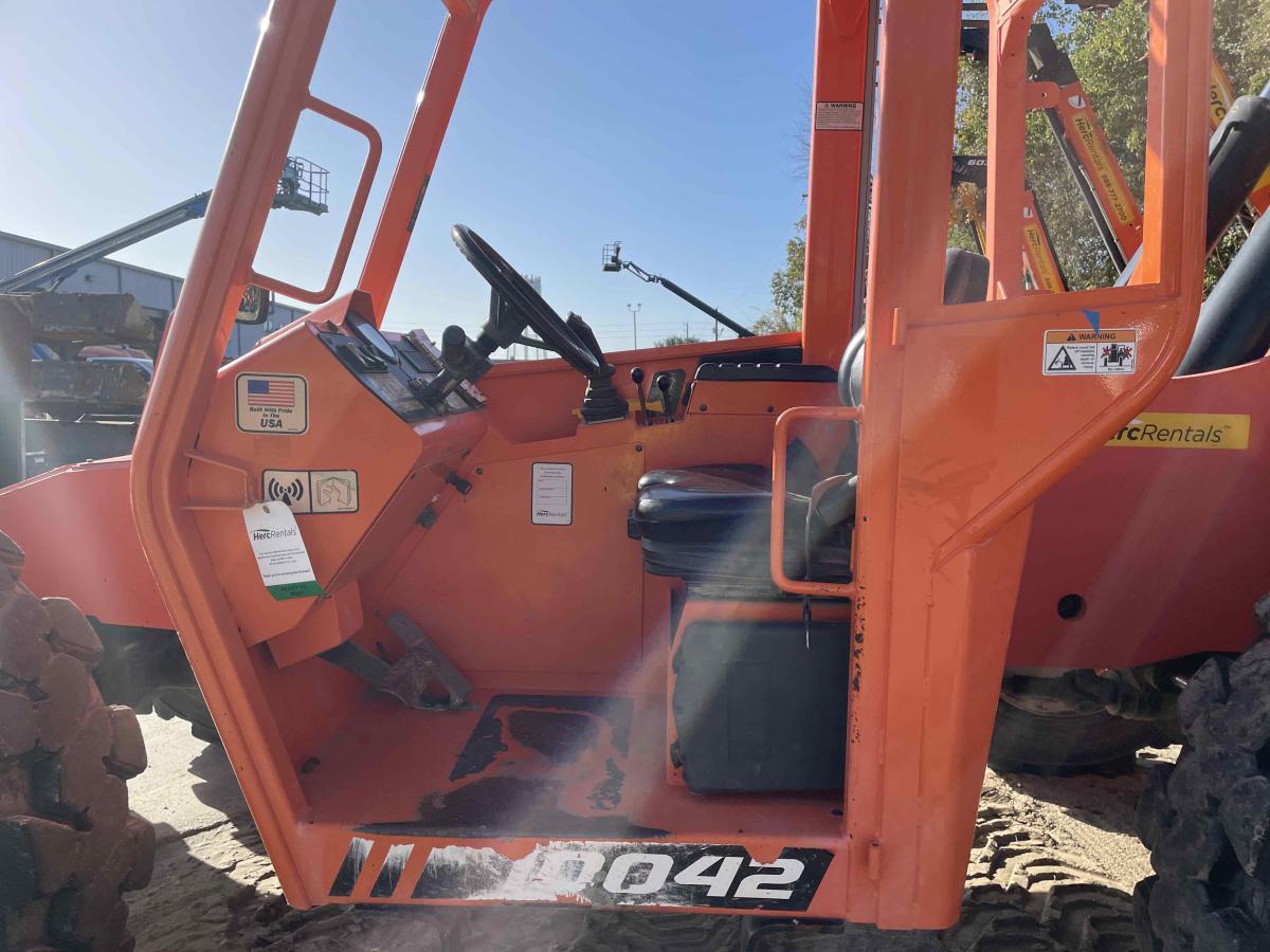 2020 SkyTrak 10042