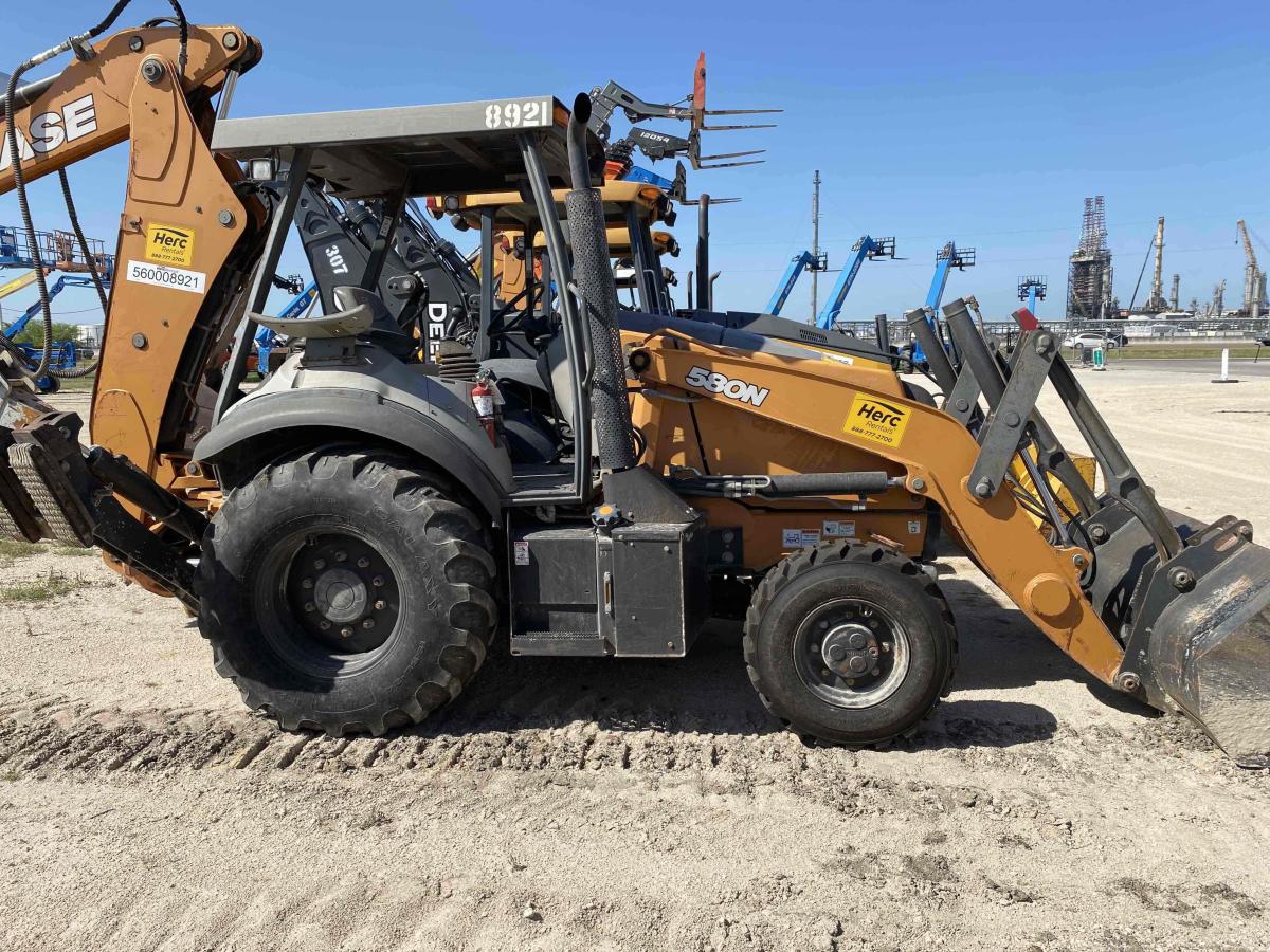2017 Case 580N