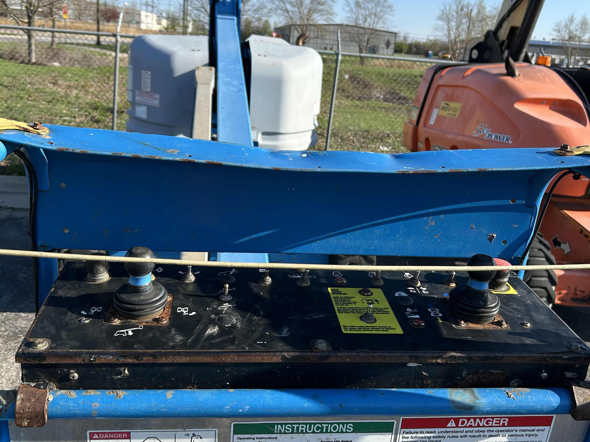 2017 Genie S-40-8
