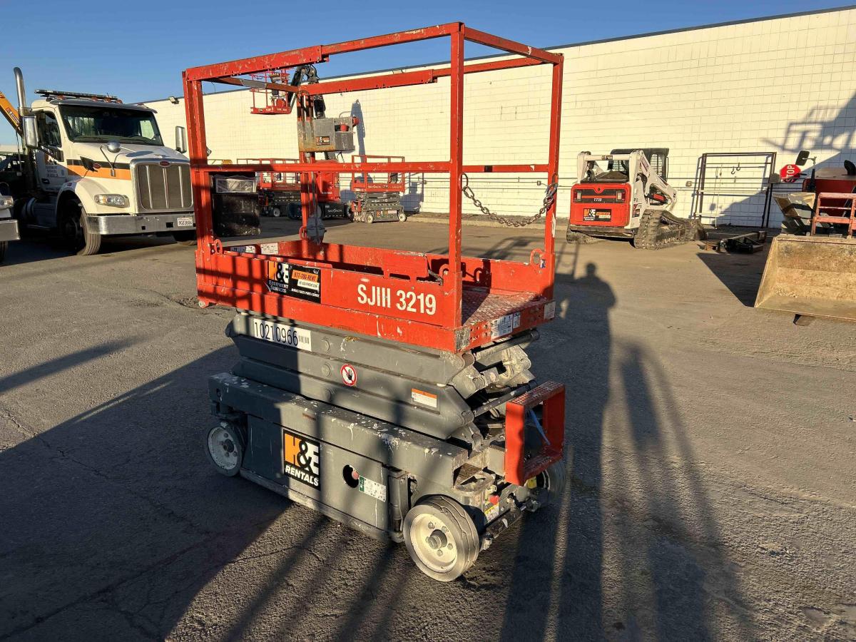 2017 Skyjack SJ3219