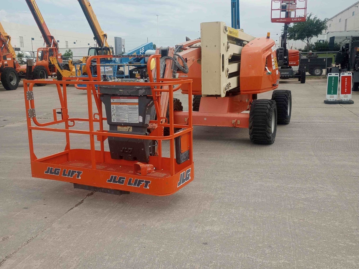 2016 JLG 450AJ-2