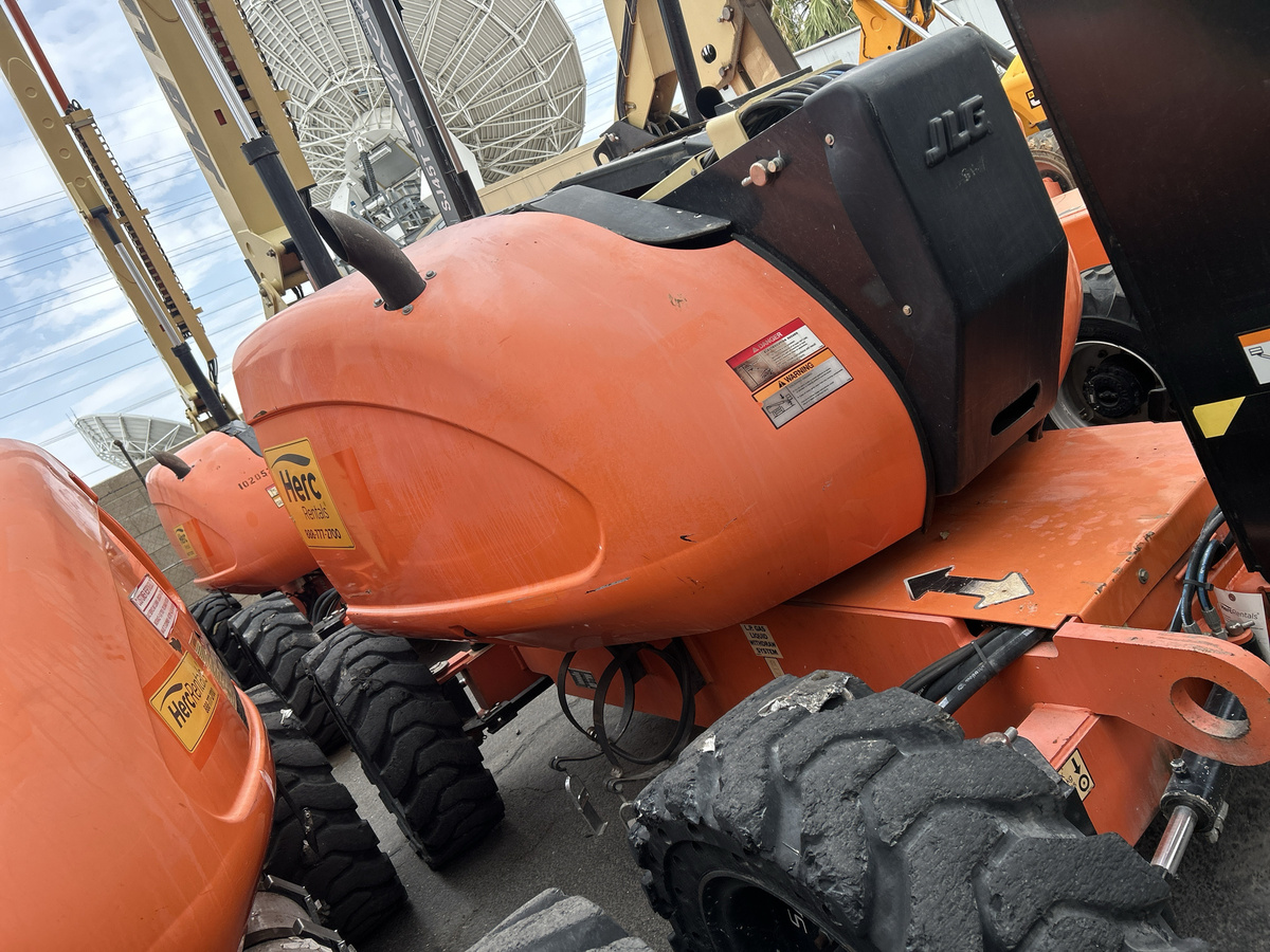 2015 JLG 600AJN Narrow-12