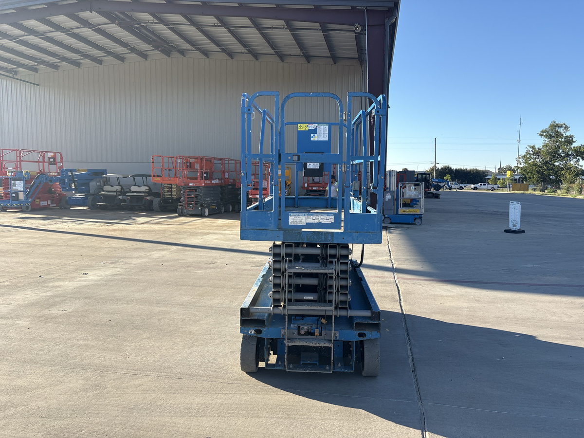 2017 Genie GS-3246-6