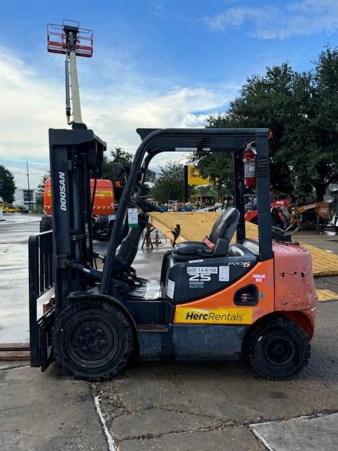 2017 Doosan G25P-5
