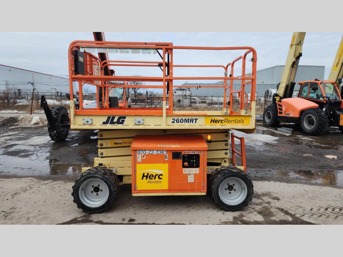 2018 JLG 260MRT-4