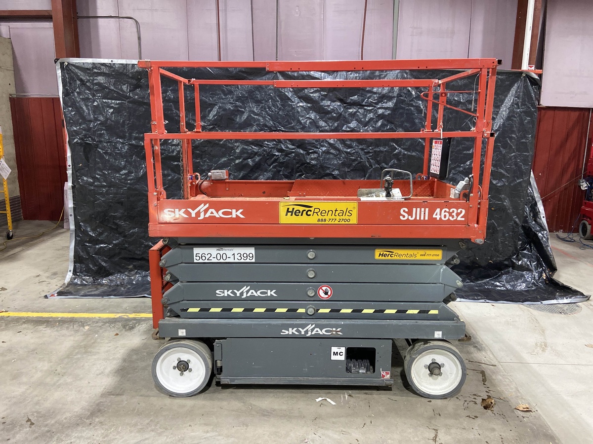 2017 Skyjack SJ4632