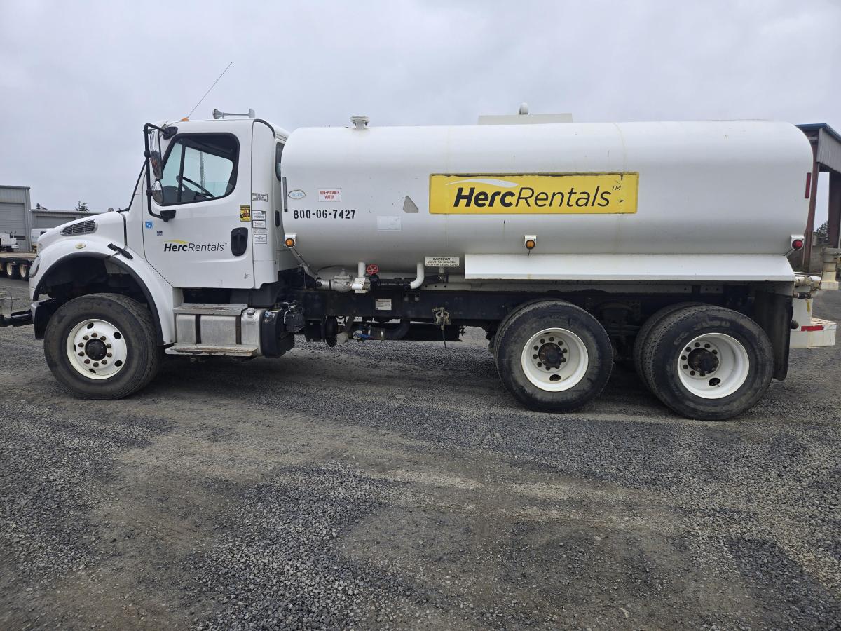 2016 Freightliner M2106-3