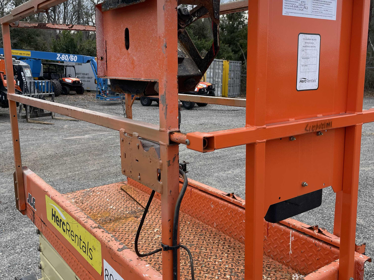 2018 JLG 1932R-8