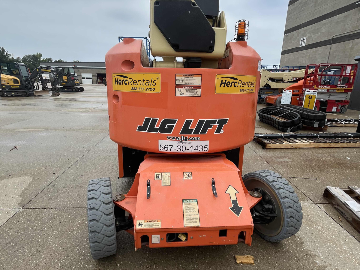 2018 JLG E400AJPN