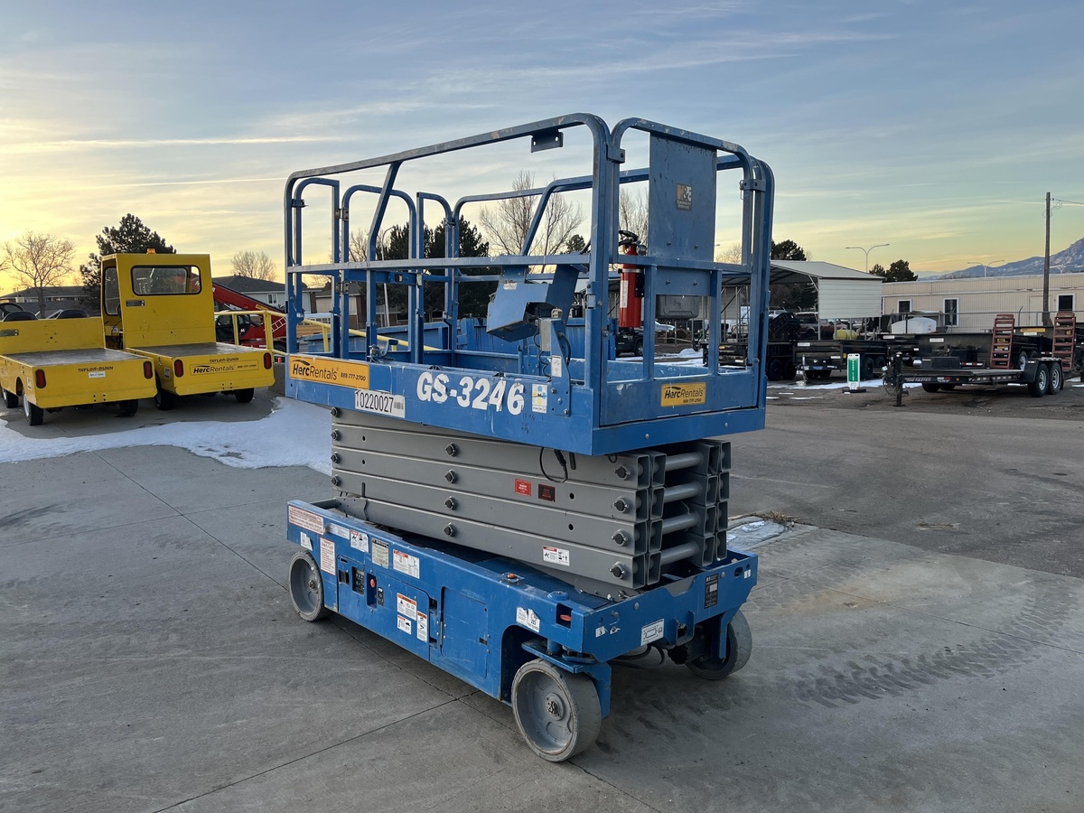 2017 Genie GS-3246-5