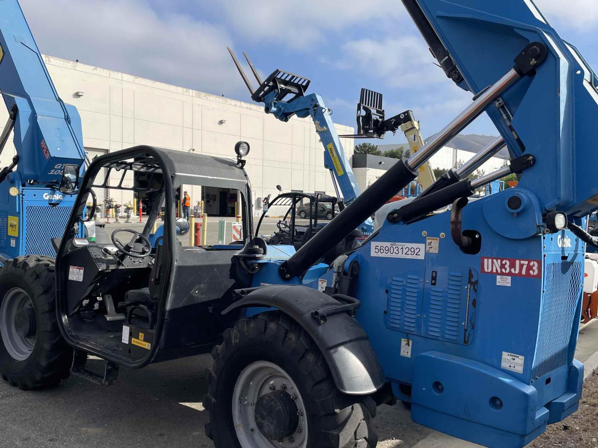 2014 Genie GTH-1056