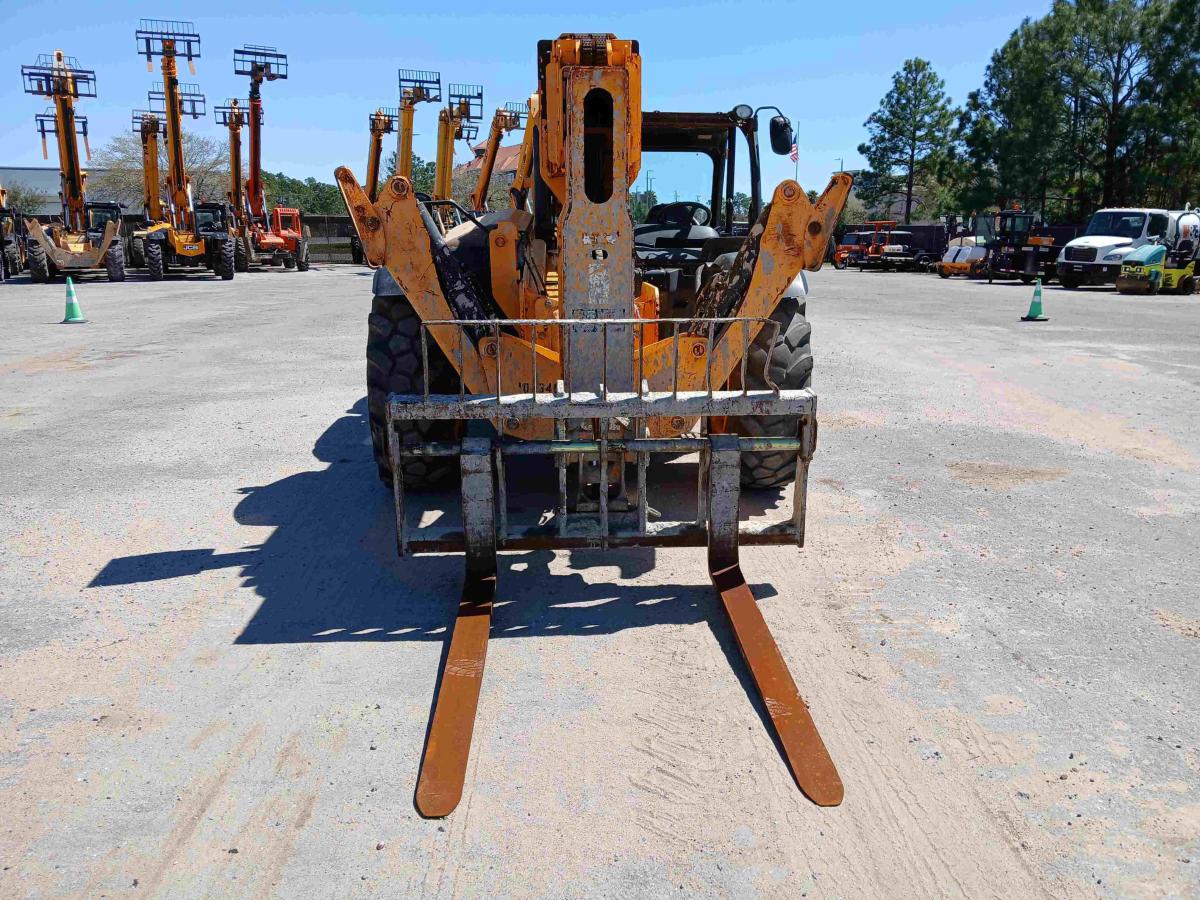 2018 JCB 510-56