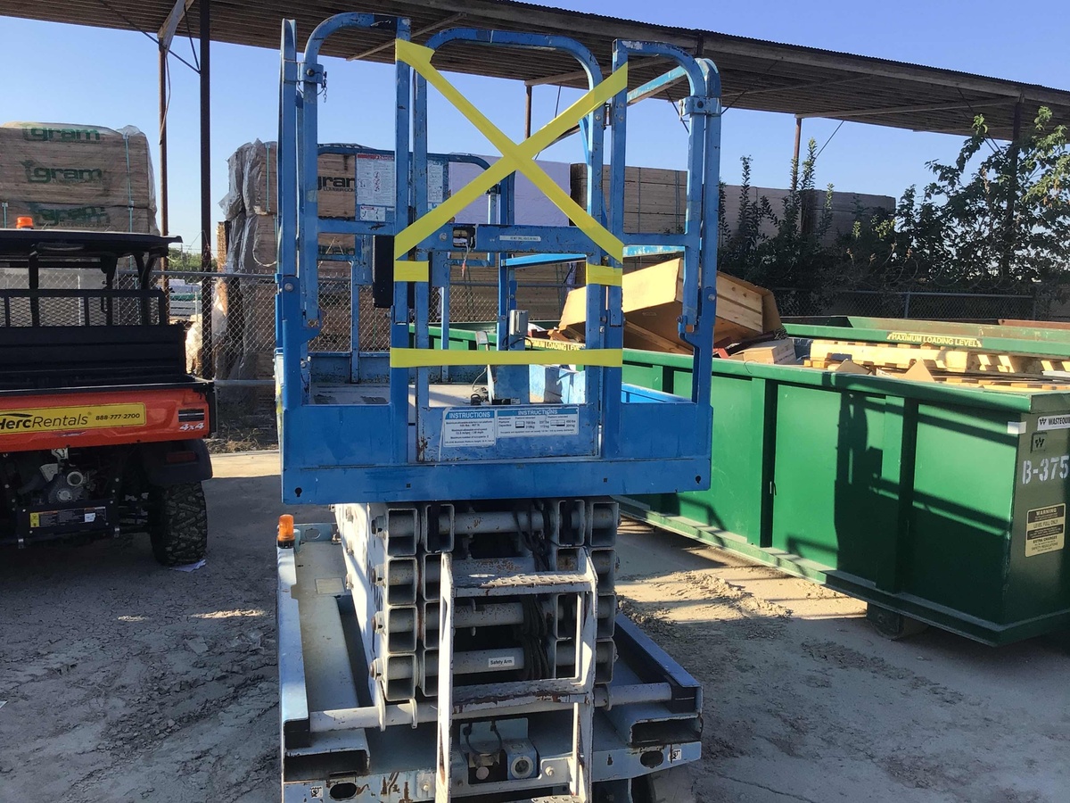 2016 Genie GS-3246-4