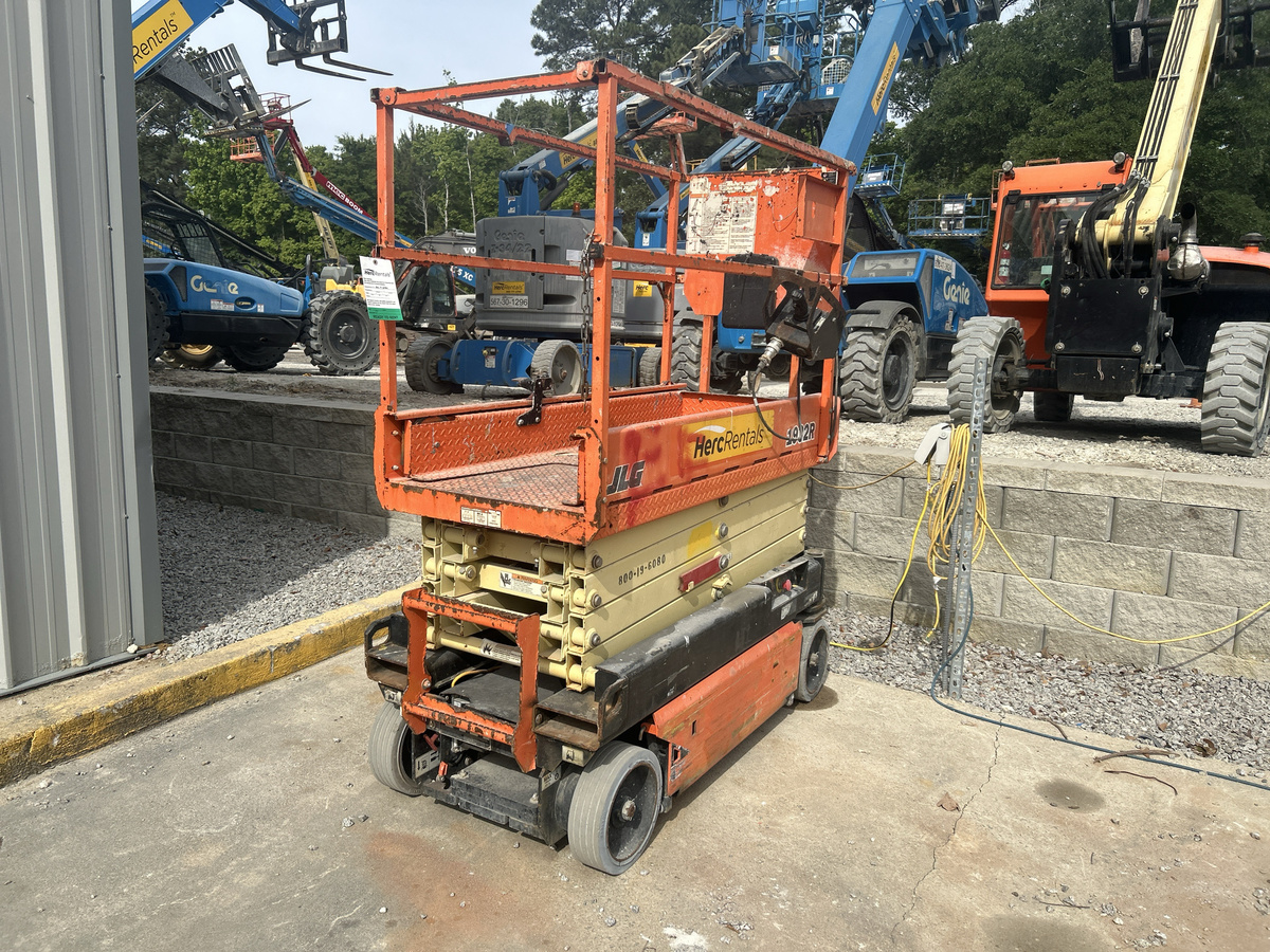 2018 JLG 1932R