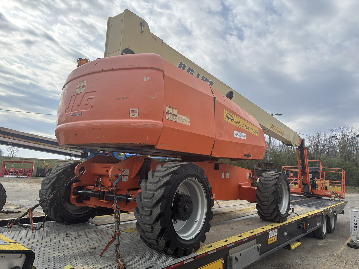 2013 JLG 660SJ