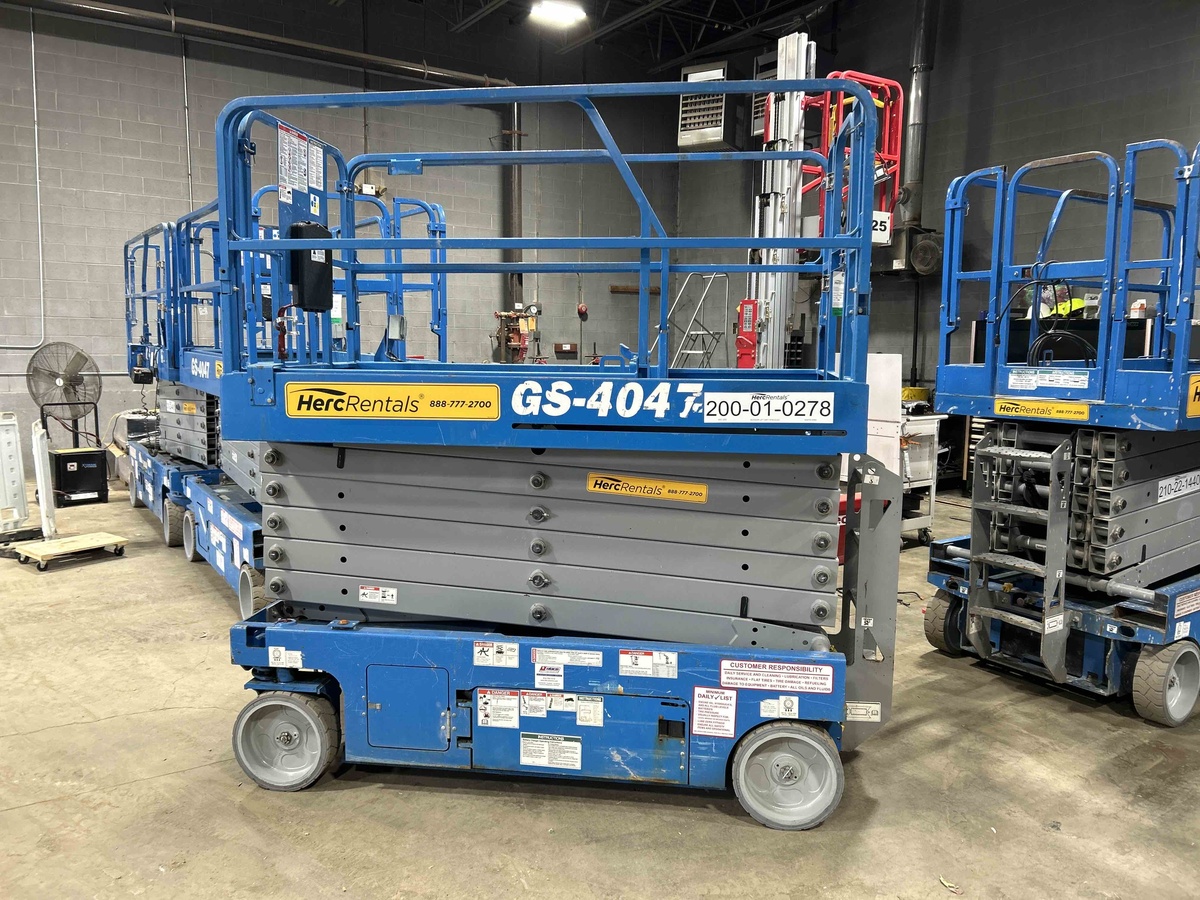 2017 Genie GS-4047-3