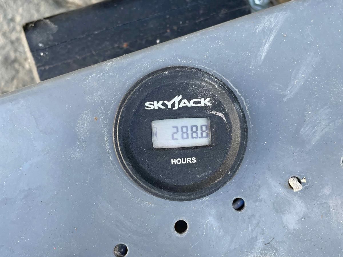 2017 Skyjack SJ4740
