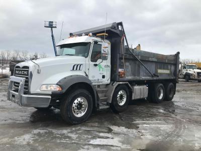 2017 Mack GU813